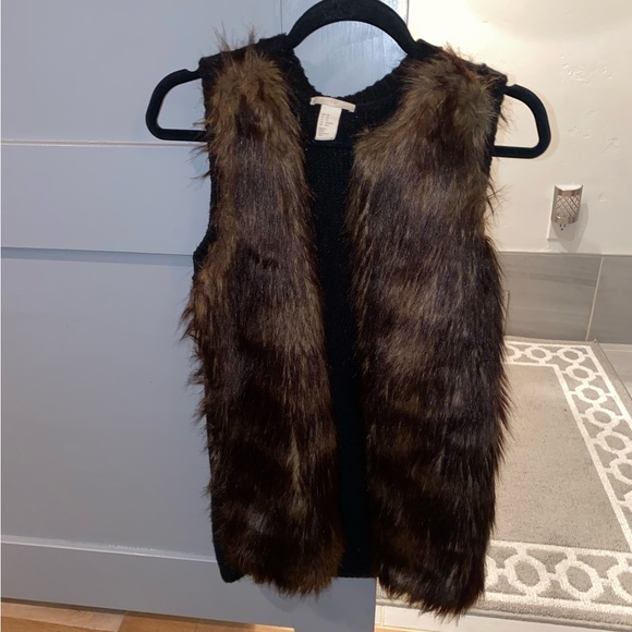 H&M FUR COLLAR SWEATER VEST - Picture 2 of 7